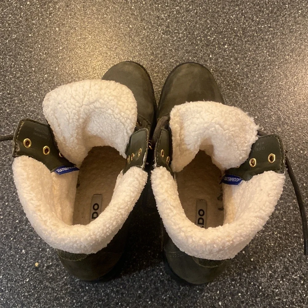 ALDO | size 8 green waterproof boots